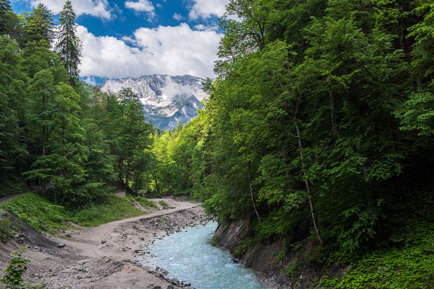 Wandern in der Partnachklamm bei Garmisch